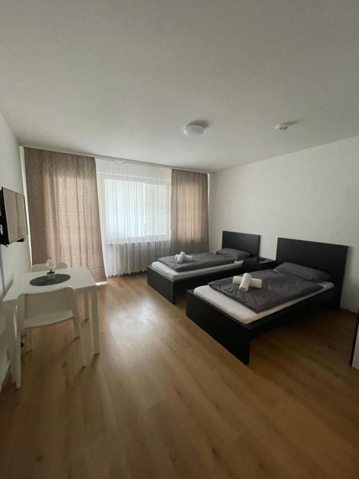 Renoviert, Modern Und Ruhig Appartement Neurenberg Buitenkant foto